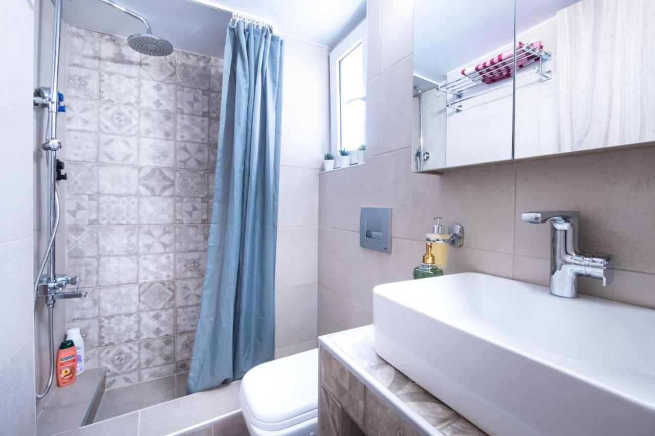 Family Apartment Near Port Piraeus Ngoại thất bức ảnh