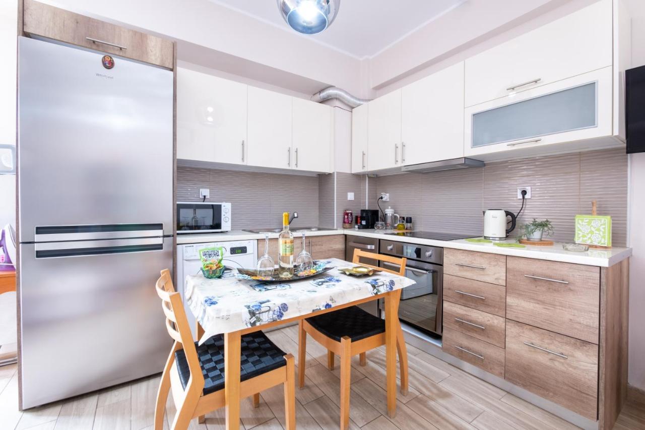 Family Apartment Near Port Piraeus Ngoại thất bức ảnh